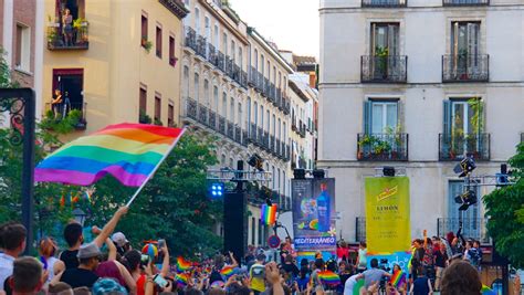 ambiente gay madrid|Guía Gay Madrid: Bares, discotecas, saunas